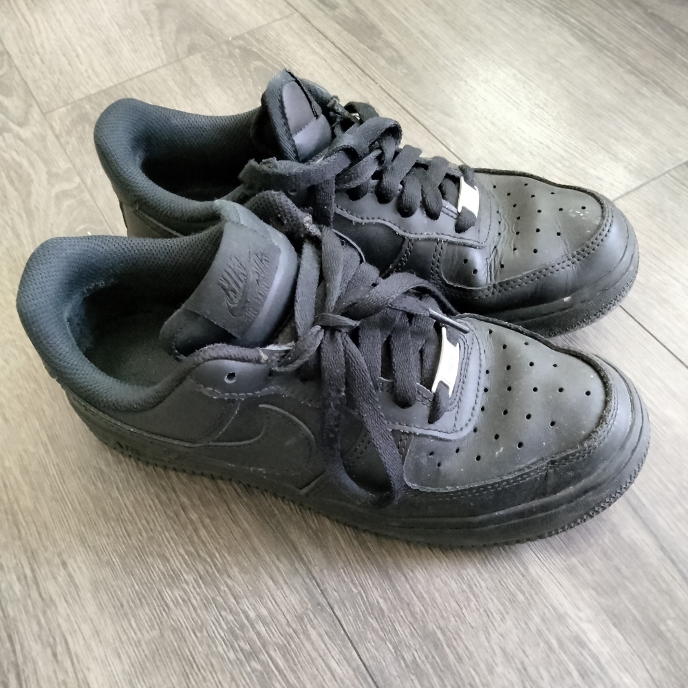 Nike Air Force 1 Black Shoes Sneakers Boys Size 7